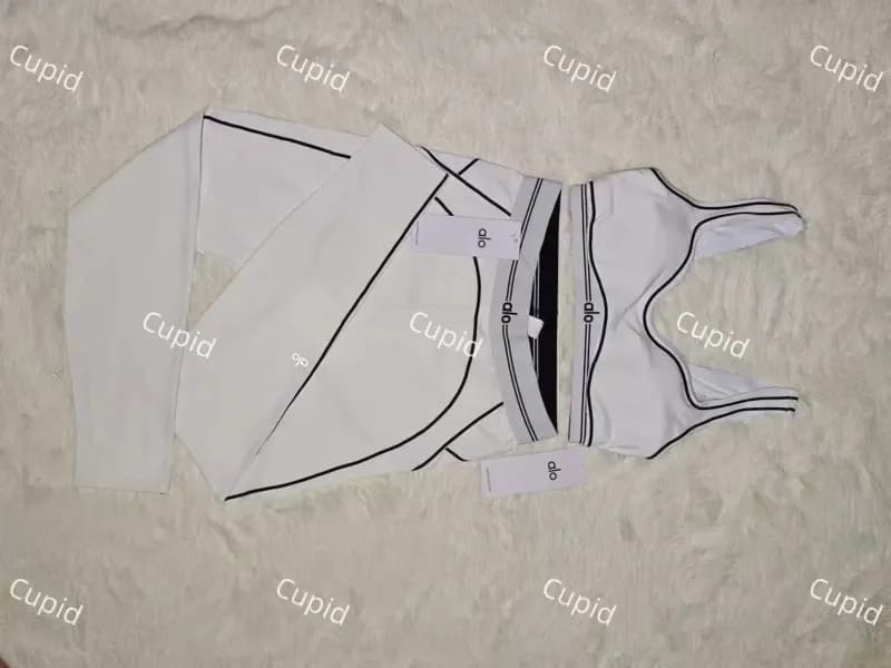 Lululemon Set Black Trim