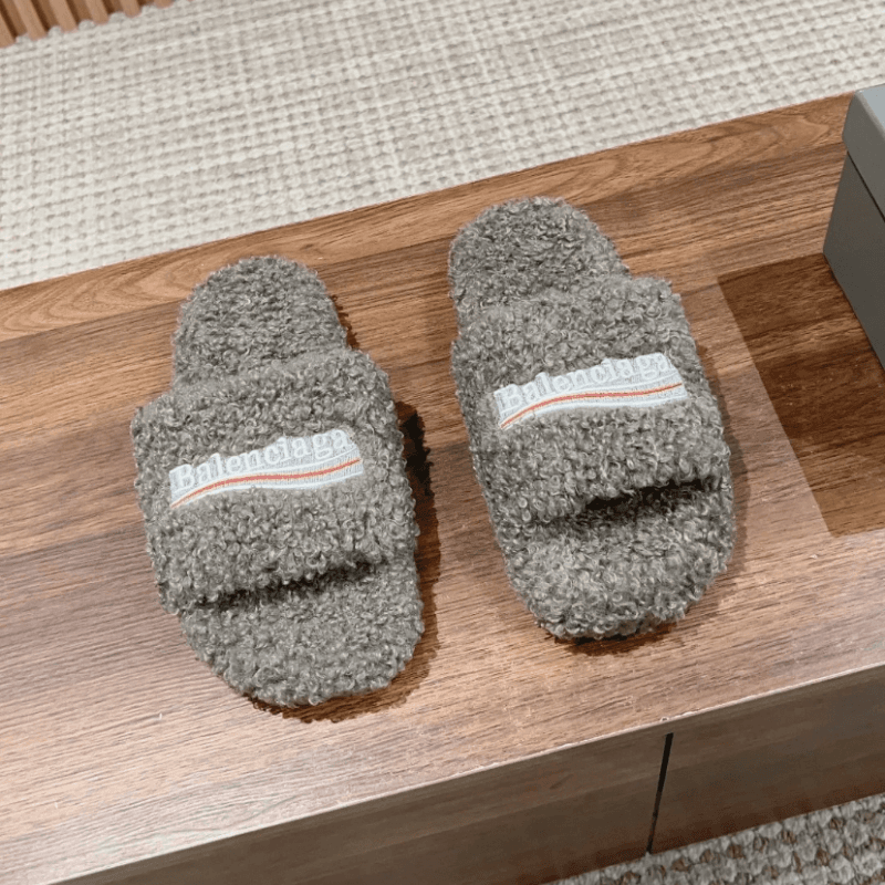 Balenciaga Logo Slides Shearling — 35-45 (Remark: Size info in message☟☟☟） · 灰色