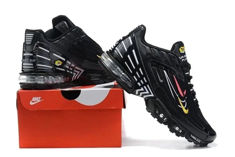 Nike Air Max Plus Triple Black