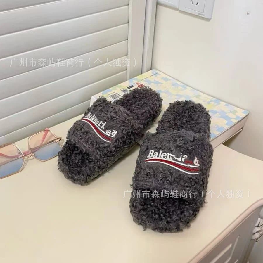 Balenciaga Track Slide Fluffy Logo — 灰色