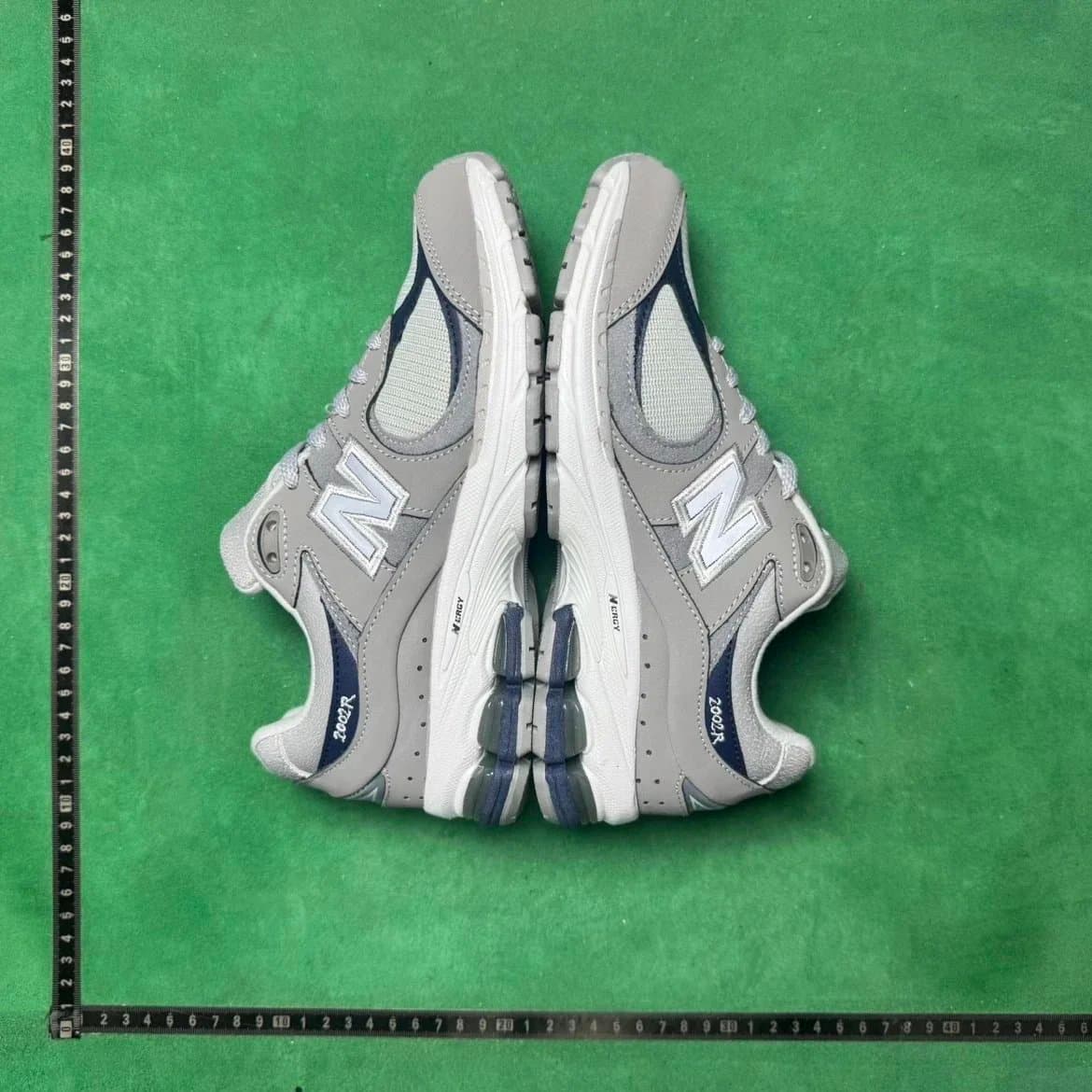 New Balance 2002R Cloud White — 23号灰色M2002RTH