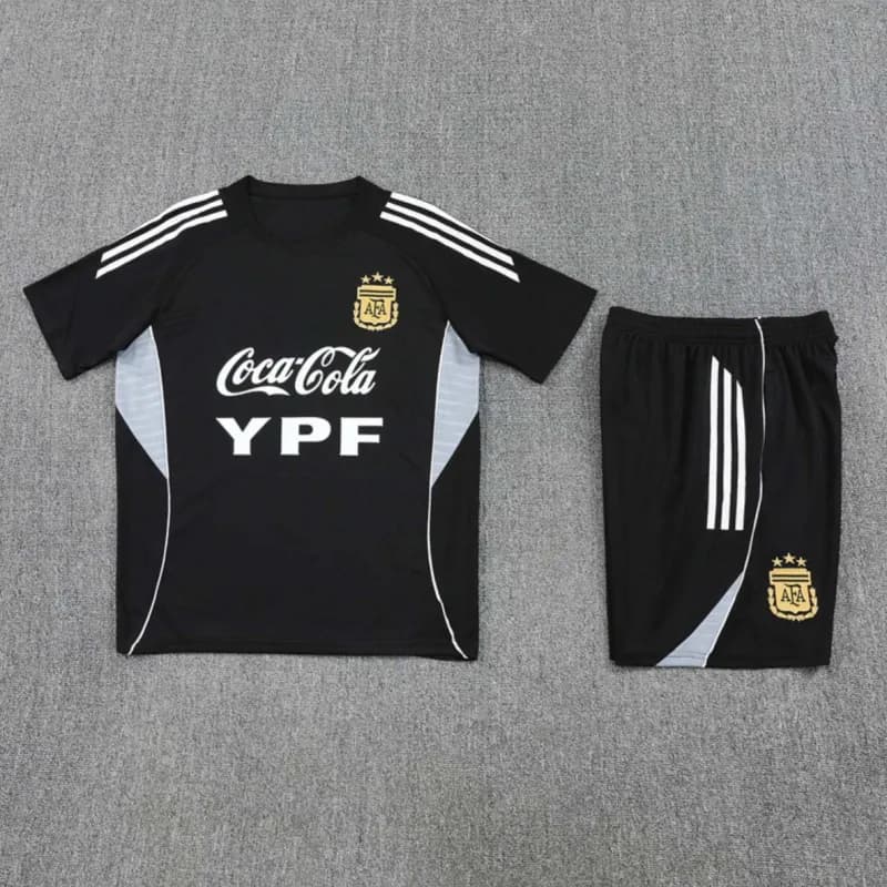 桂平市先行运动服饰有限公司