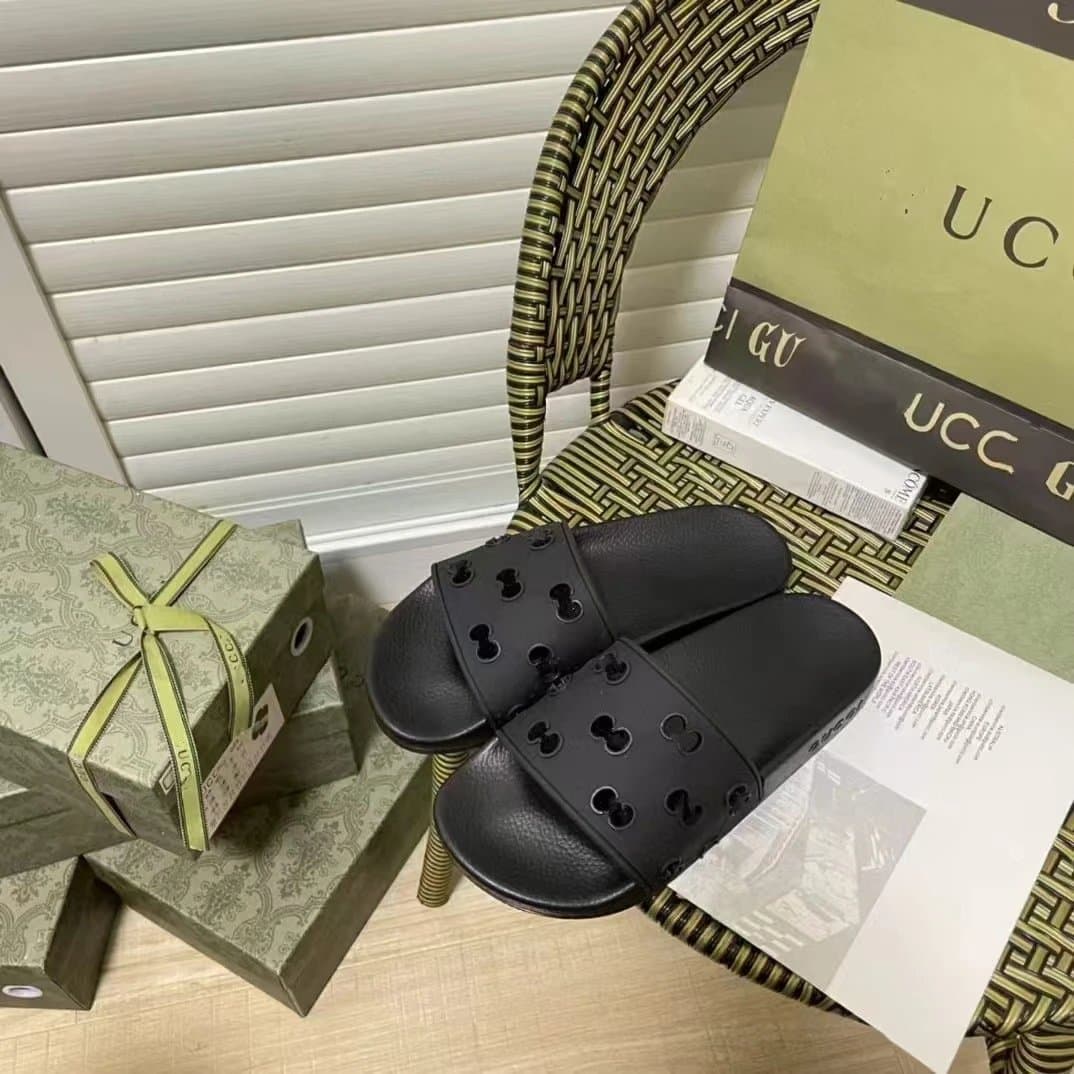 Gucci Slide Sandal Mickey Mouse Cutout