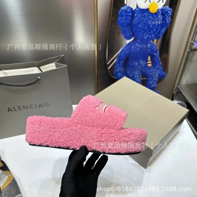 Balenciaga Speed Slide Fluffy Pink