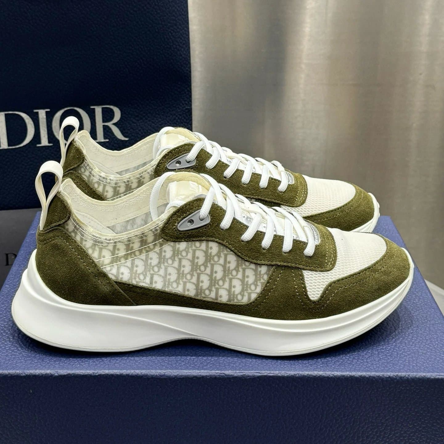 Dior B22 Sneaker Monogram Mesh — A228