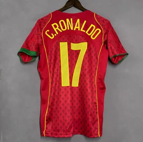 Reebok Sporting CP Home Jersey C. Ronaldo 28 — 2004葡萄牙主 印17号.png