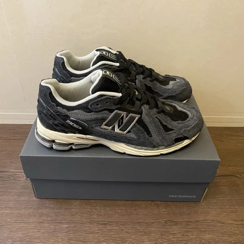 New Balance 1906R Grey Black