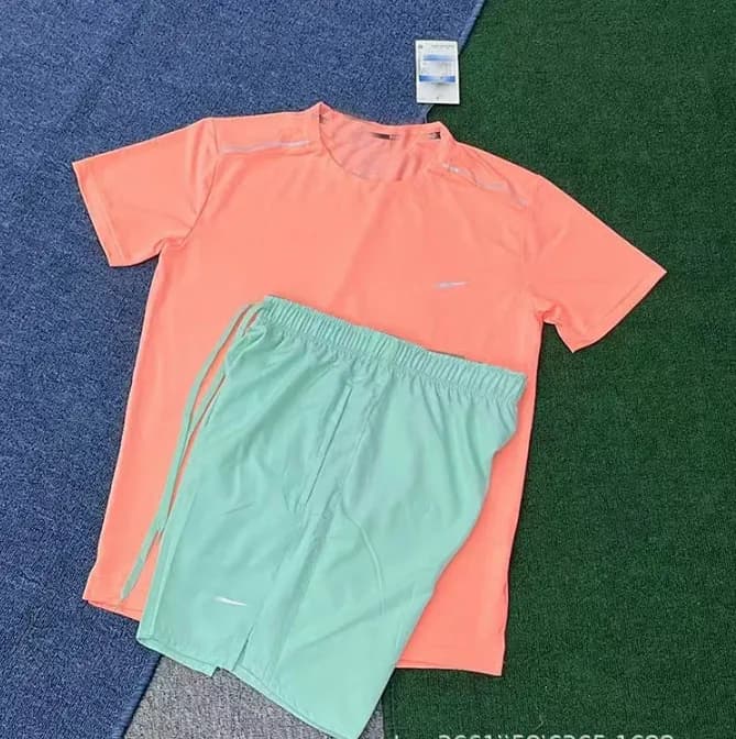 Nike Training Set Vibrant Orange & Mint Green
