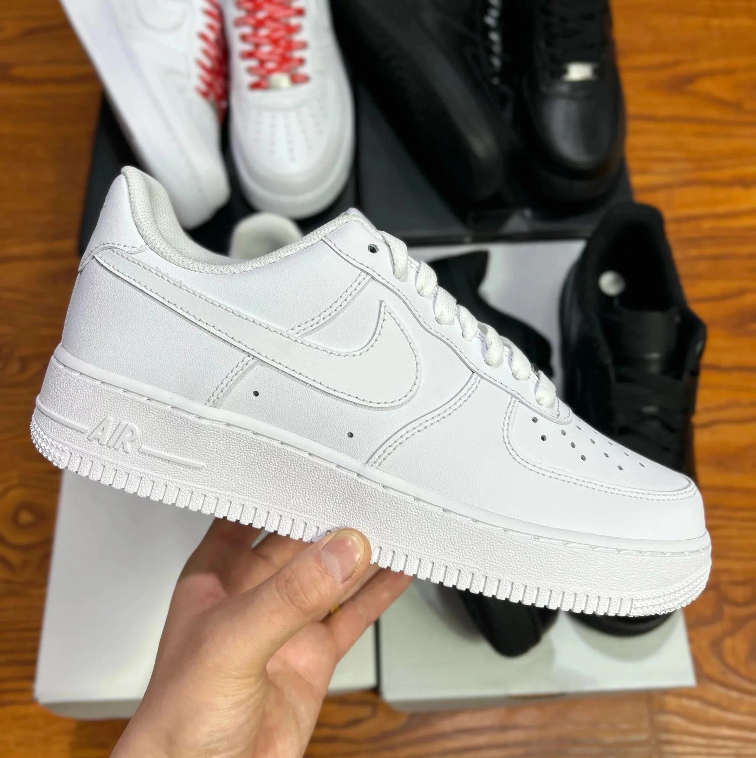 Nike Air Force 1 Low Triple White