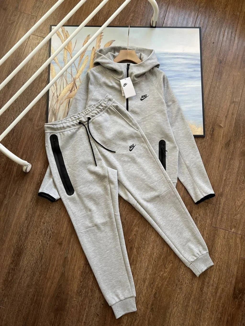 Nike Tech Fleece Hooded Jacket Olive — 32