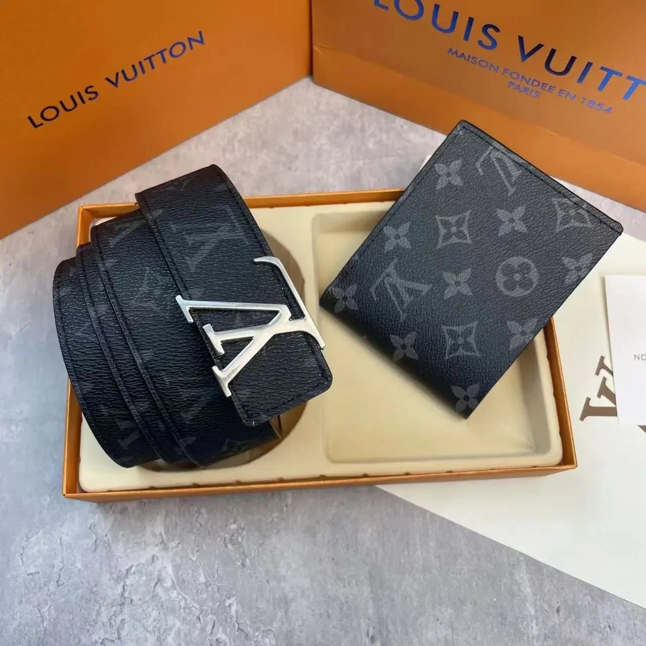 Louis Vuitton LV Initiales Belt & Card Holder Set Monogram Eclipse — 18