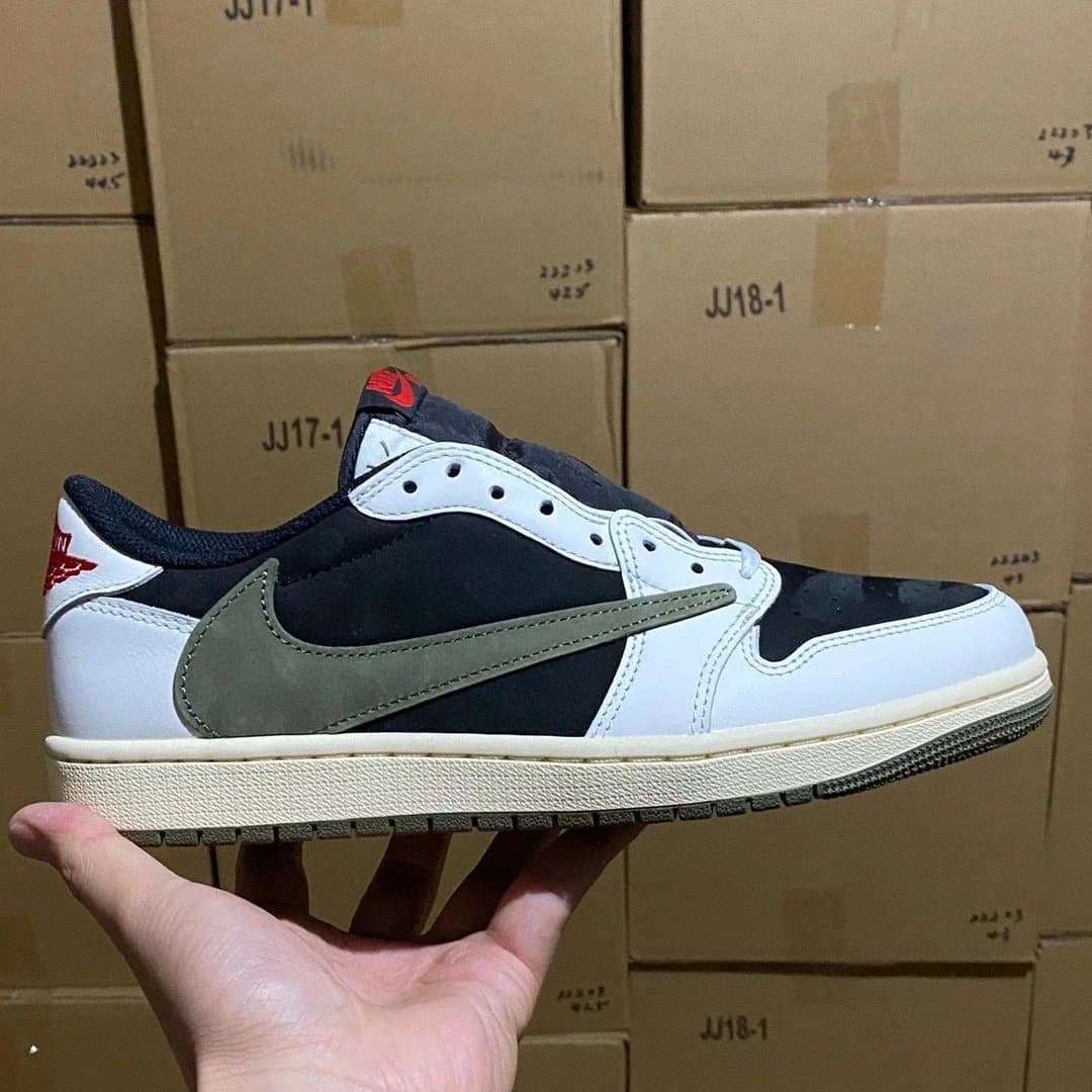 Nike × Travis Scott Dunk Low Cactus Jack — 款式8