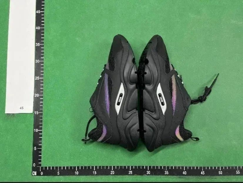 Dior B22 Sneaker Monogram Leather — 033