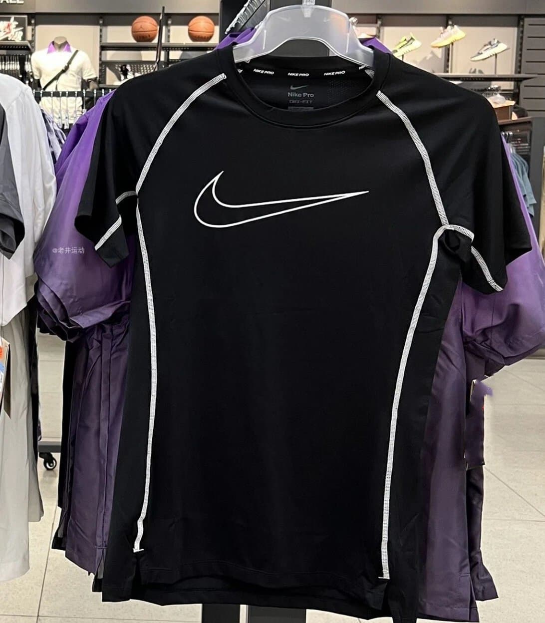 Nike Pro Compression Shorts Solid Black — 黑色短袖大勾