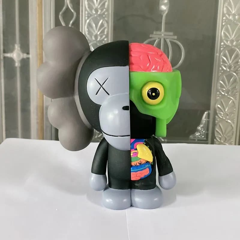 BAPE × KAWS Half-Brain Ape Figure Split Brain Design — 半解剖猴子18cm-黑色