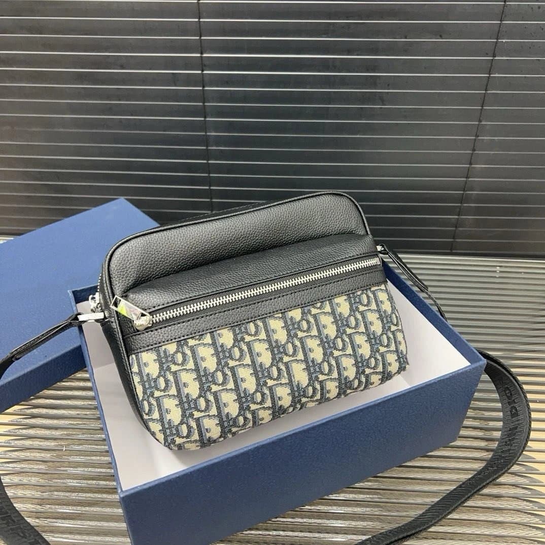 Dior B22 Crossbody Oblique Print