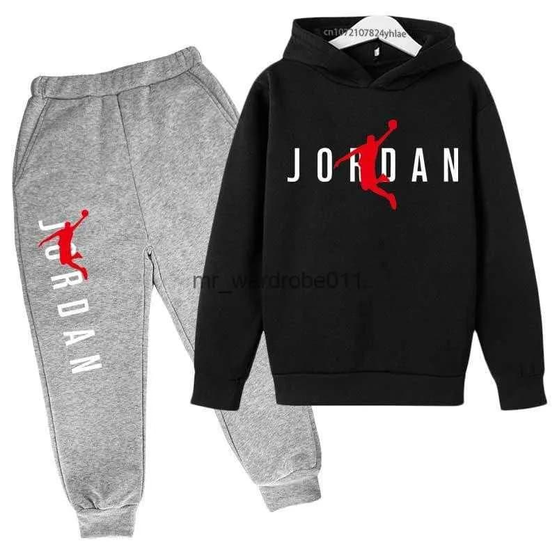 Nike Hoodie and Joggers Set Swoosh Graphic — 09A