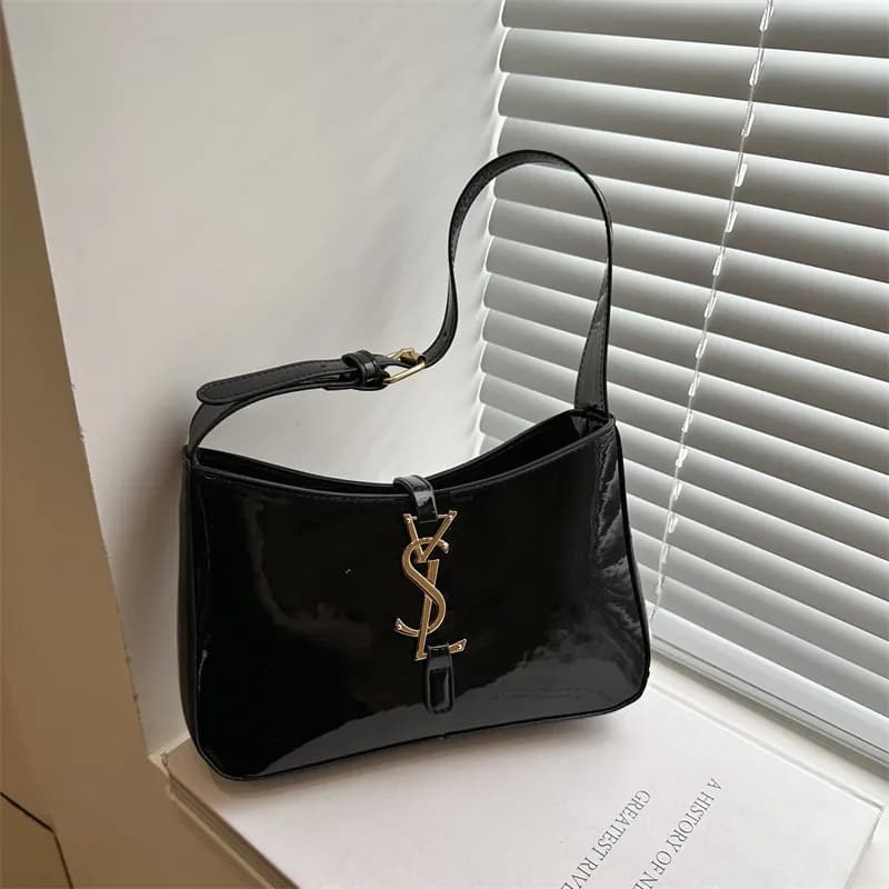 Saint Laurent Niki Bag Patent Leather