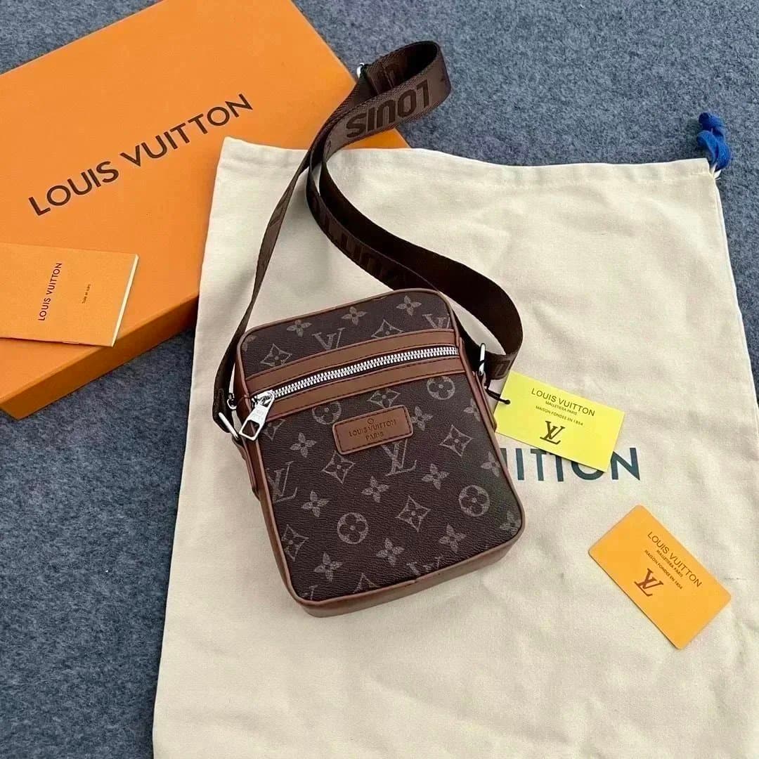 Gucci Bee Print Wallet GG Supreme Canvas — TH020