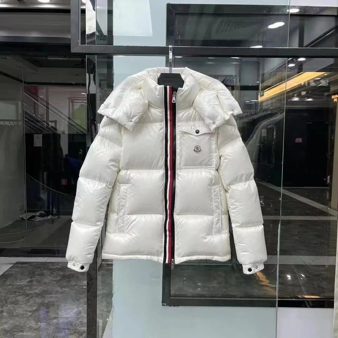 Moncler Puffer Jacket Logo Sleeve — 白色NFC