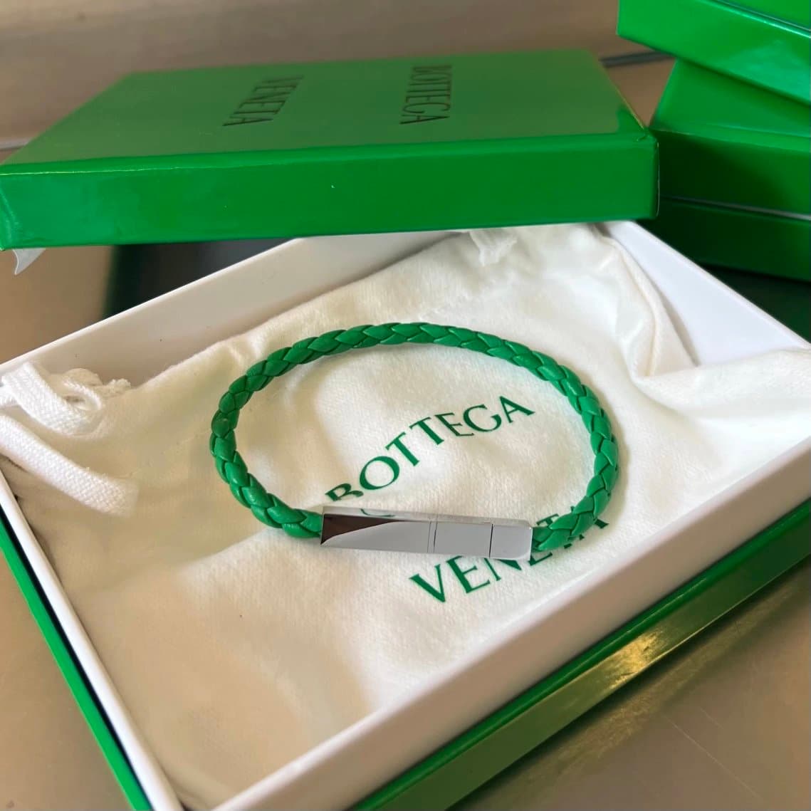 Bottega Veneta Braided Leather Bracelet Green with Silver-tone Clasp