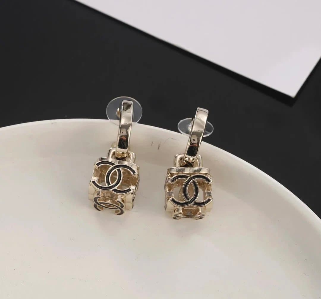 Chanel CC Pearl Earrings Gold Tone with Pearls — 15
