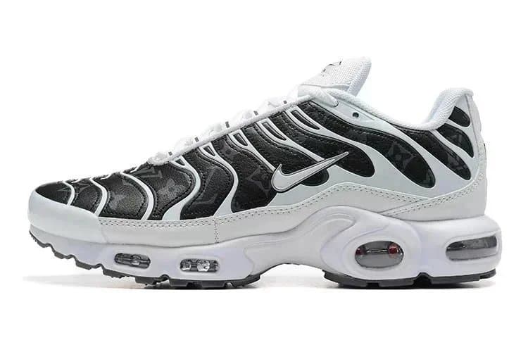 Nike Air Max Plus Sunset Gradient — 15