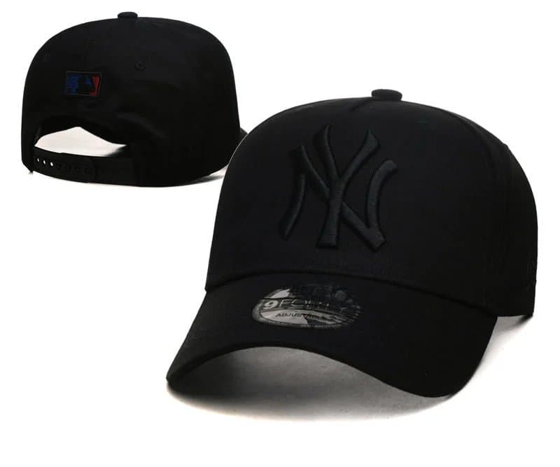 MLB × Under Armour Baseball Cap NY Yankees — 可调节 · 22