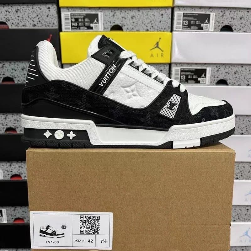 Louis Vuitton LV Trainer Monogram Embossed — 黑牛仔1A9JG9