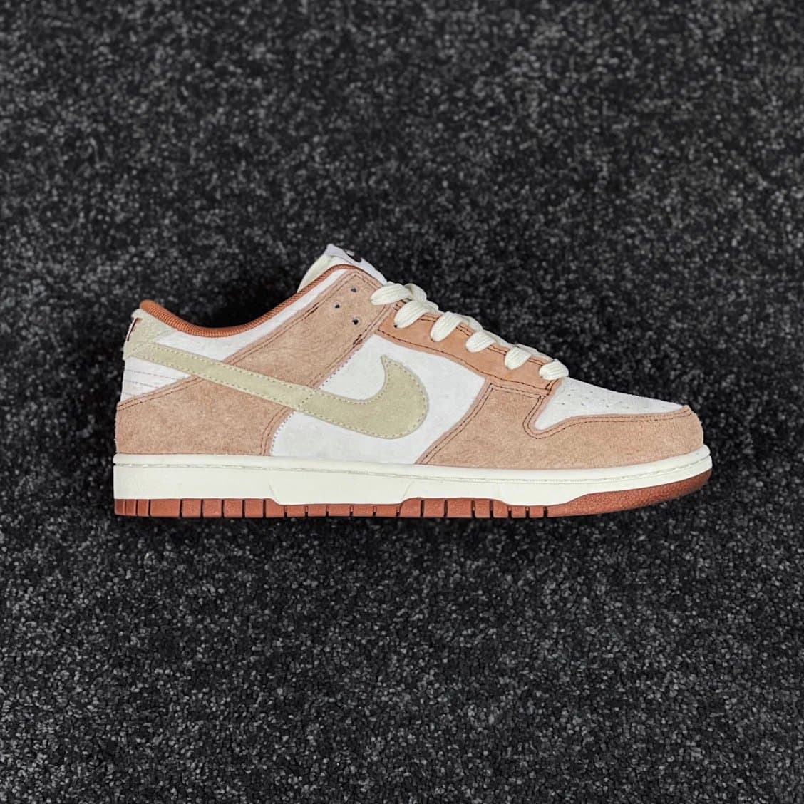 Nike Dunk Low Desert Sand
