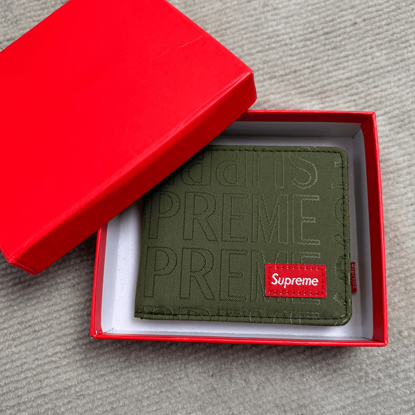 Patagonia Bifold Wallet Classic Logo Patch — 满绣短款绿色加盒子
