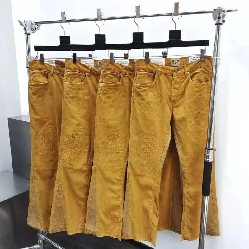 Gallery Dept. Flared Jeans Distressed Paint-Splatter — 4310灯芯绒