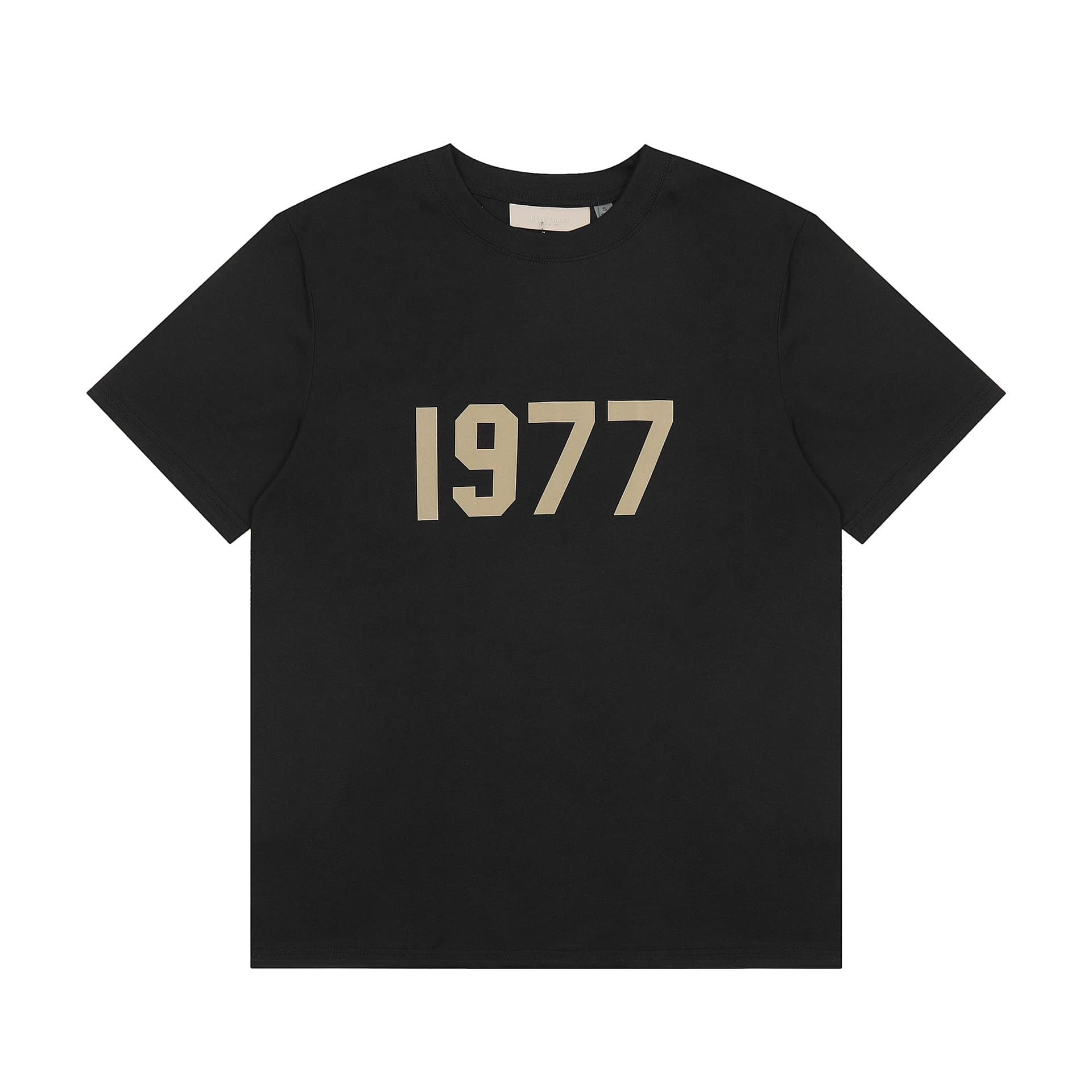 Fear of God Essentials Logo Shorts Black — 1977短袖碳黑