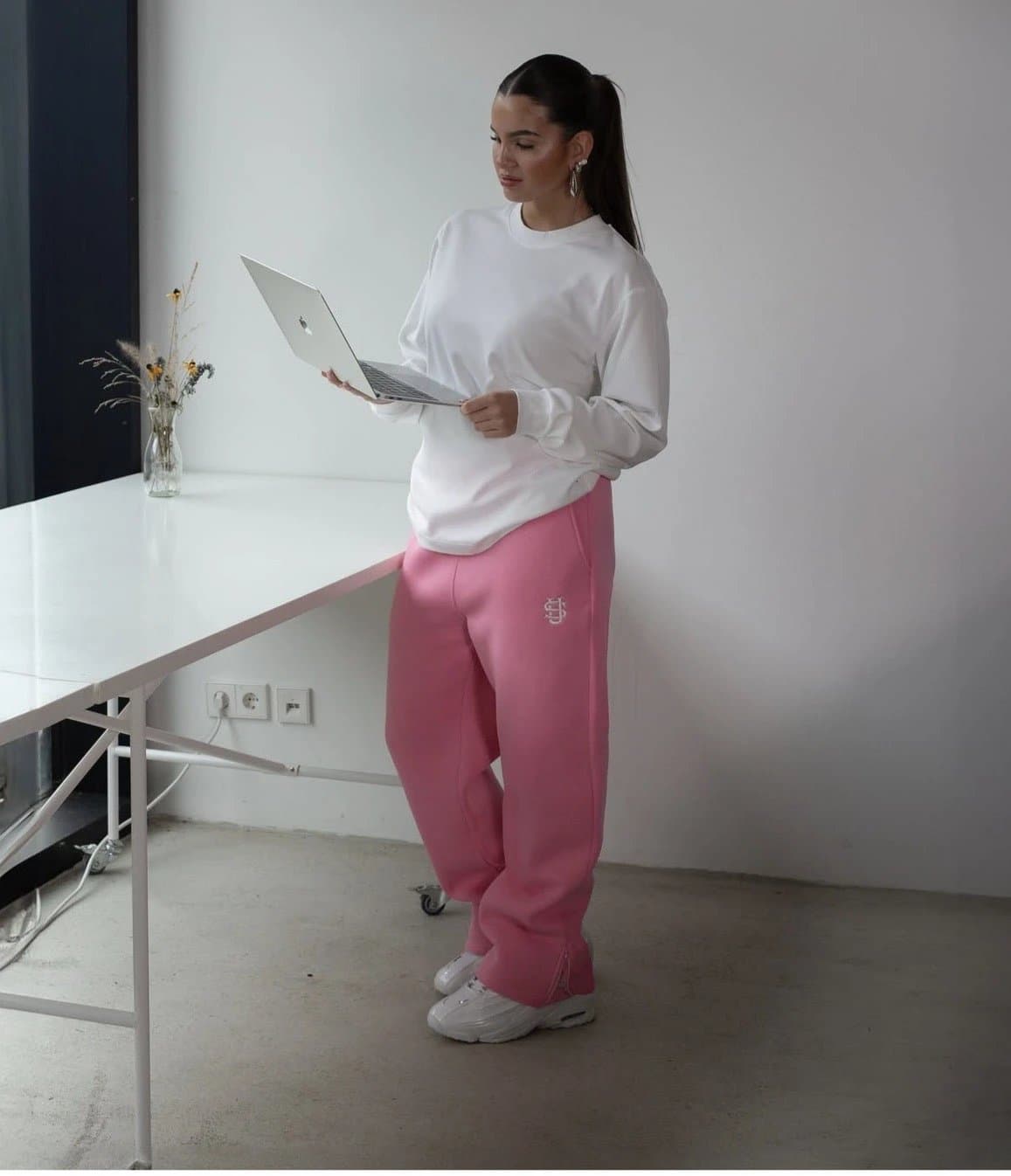 Fear of God Essentials Sweatpants Logo Embroidery — 粉红色