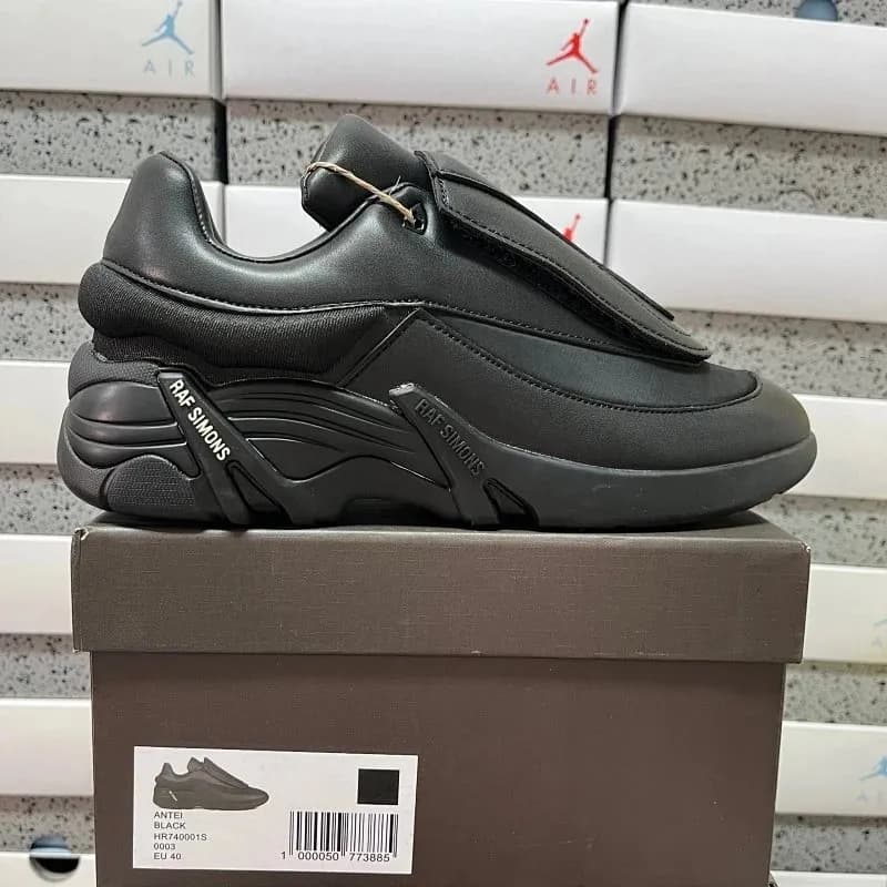 Raf Simons Antei Black