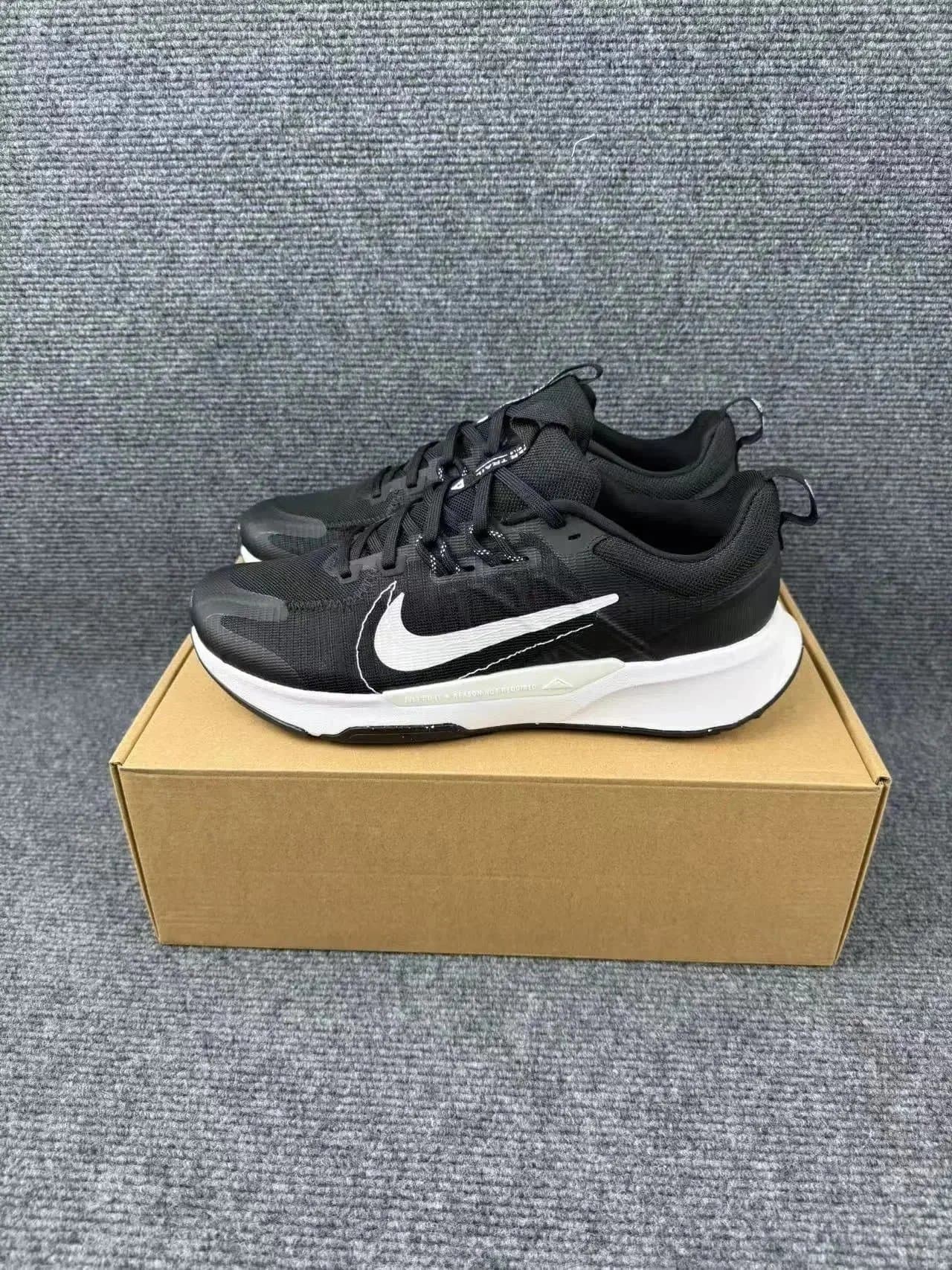 Nike Air VaporMax Black White