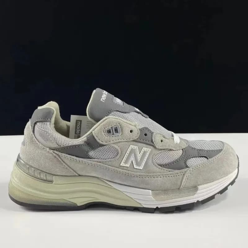 New Balance 990v3 Kith Collaboration — 总裁 NB992元祖灰 GR
