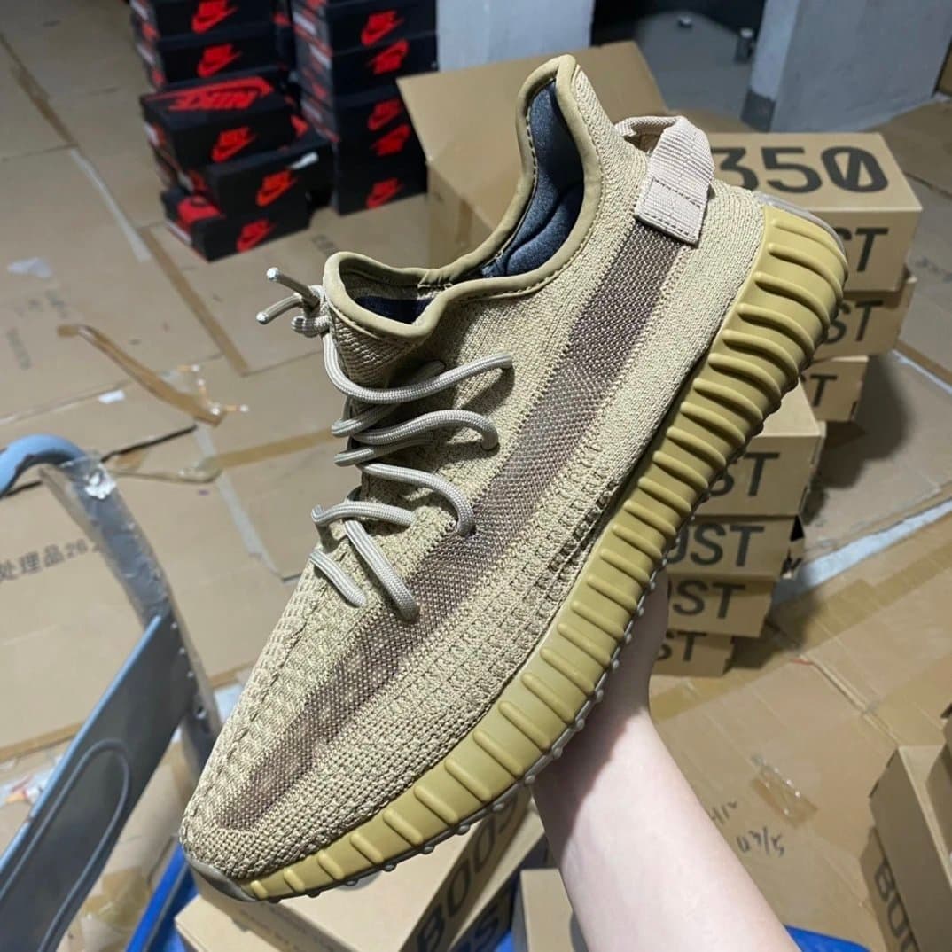 Yeezy Boost 350 V2 Zebra — FX9033