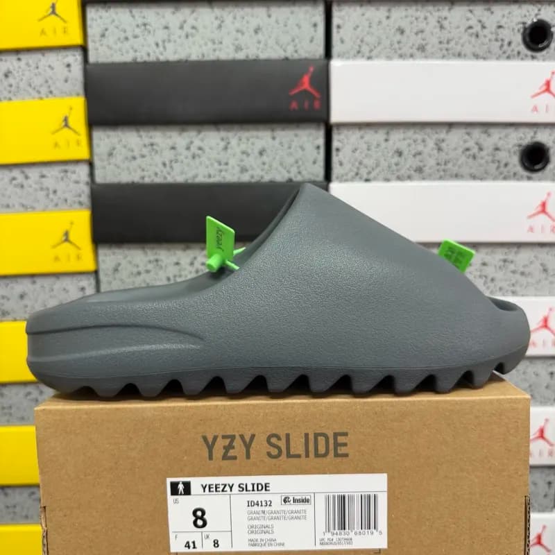 Yeezy Slide Granite