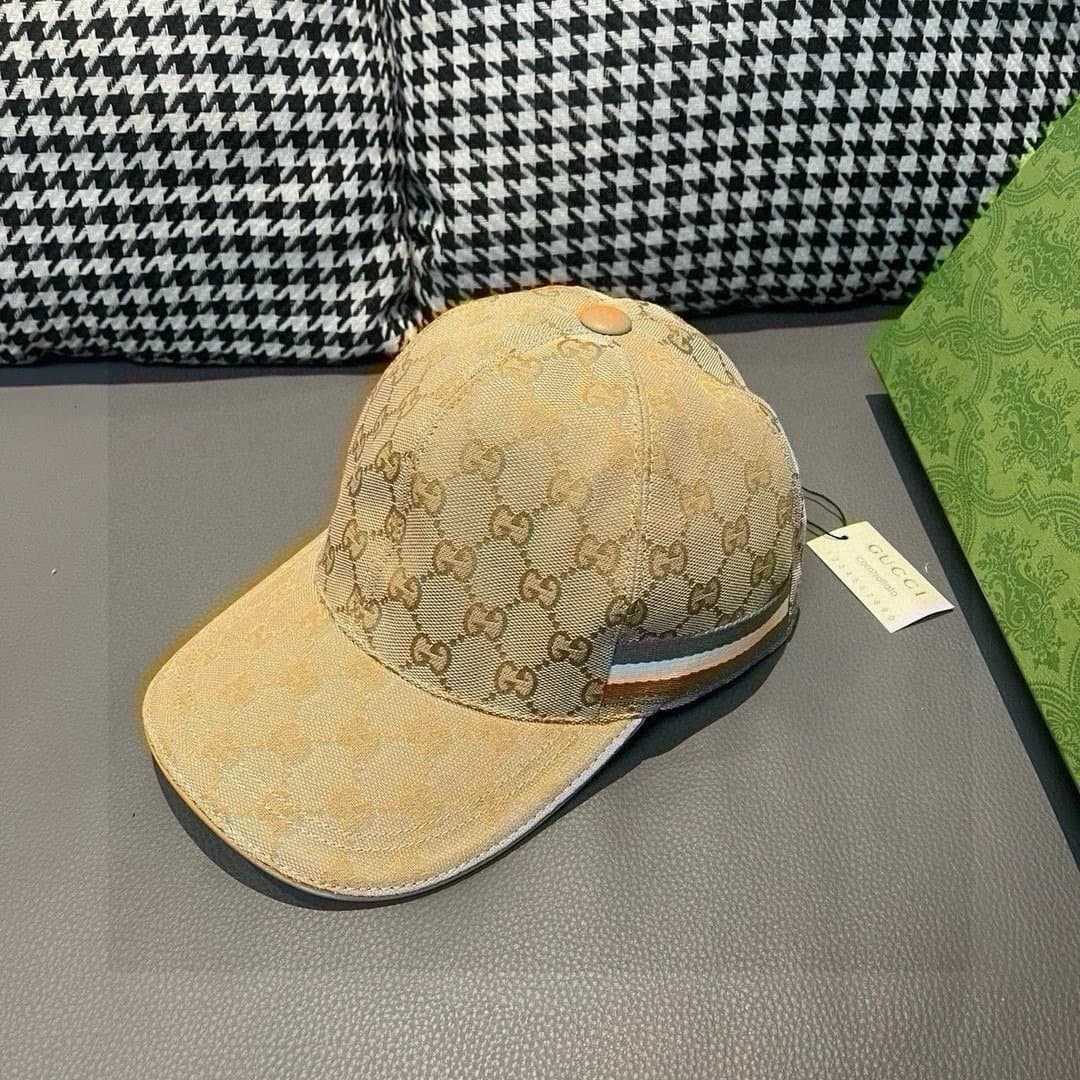 Gucci GG Logo Cap Monogram — 40