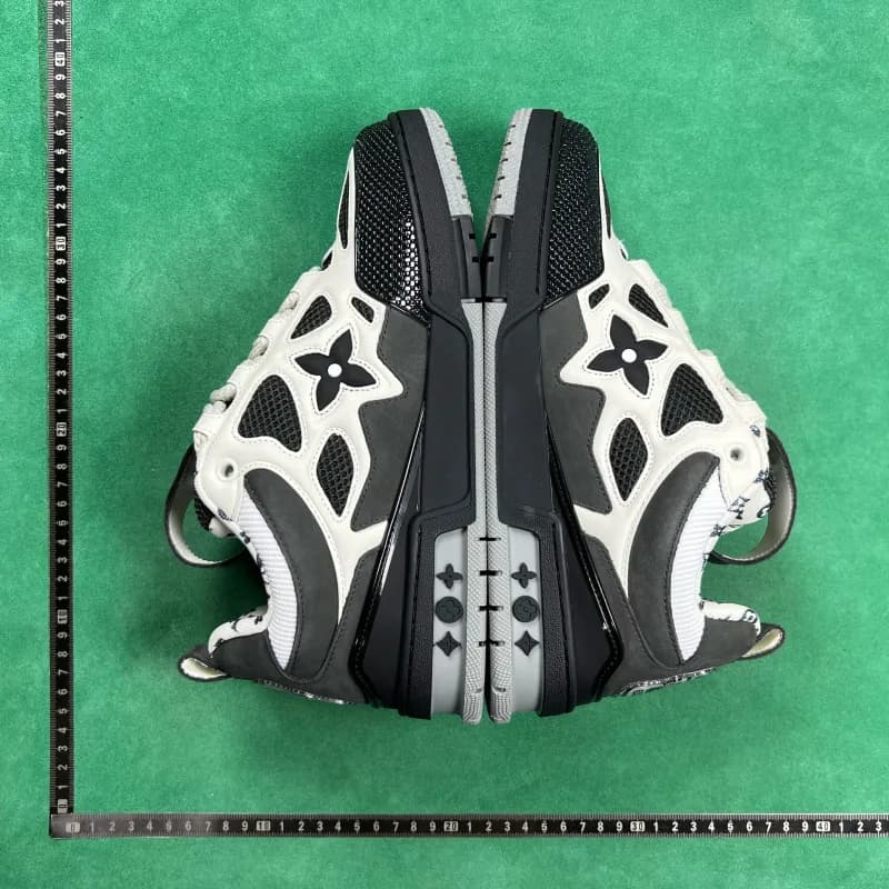 Louis Vuitton LV Trainer Monogram Flower