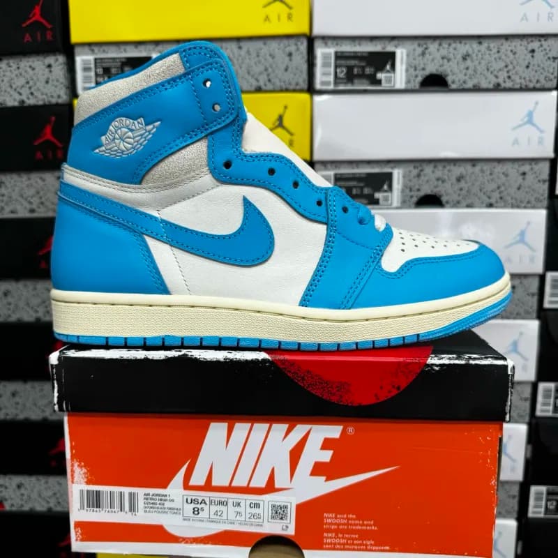 Air Jordan 1 High University Blue