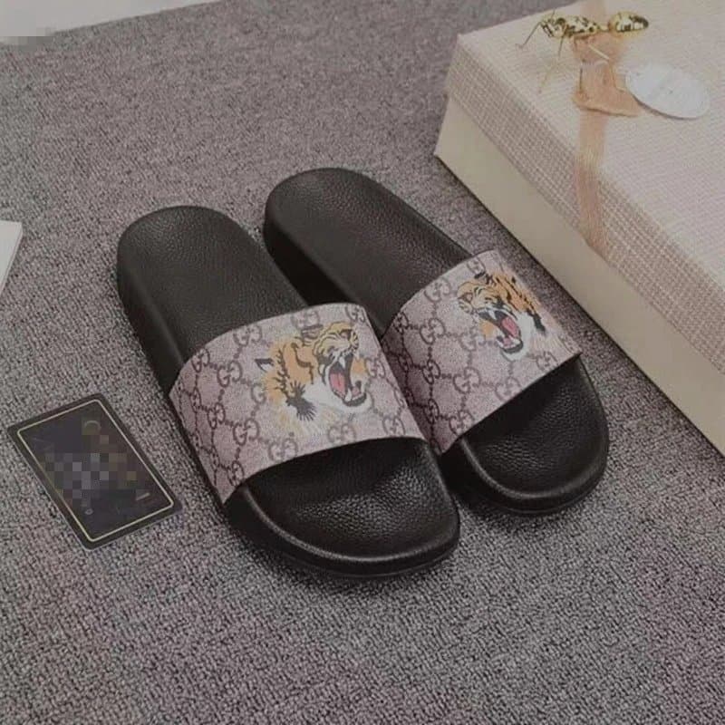 Gucci Slide Sandal GG Embossed — 老虎头