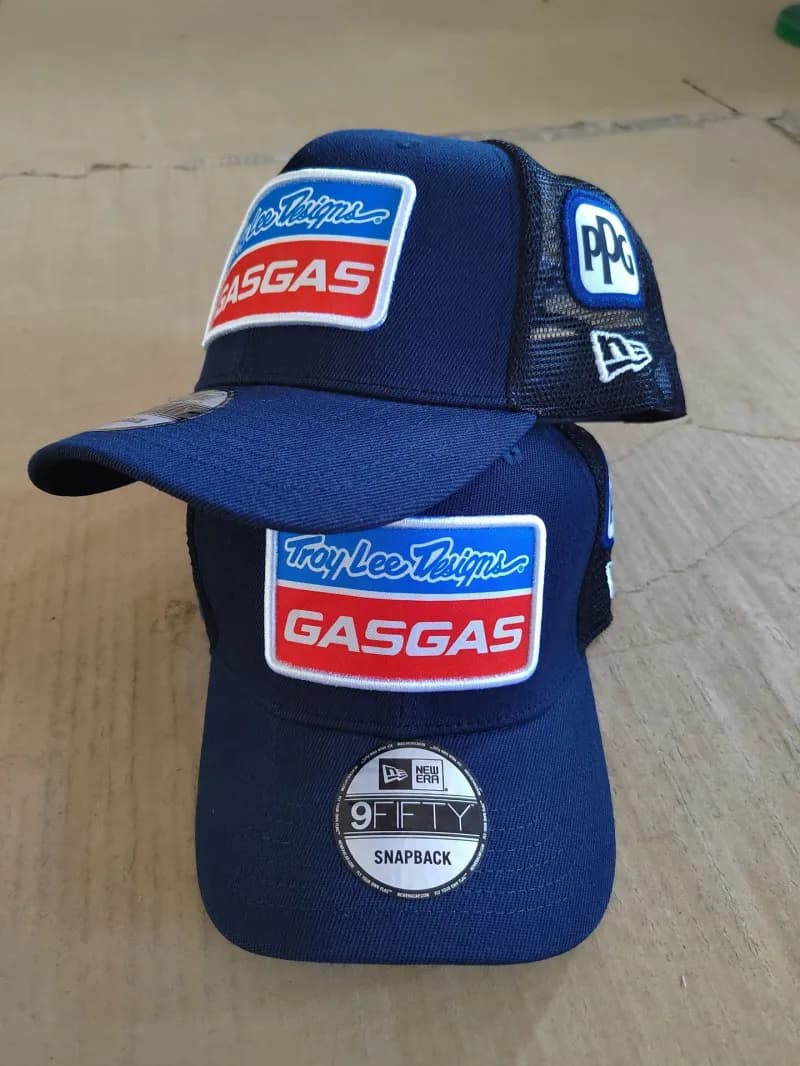 Puma Snapback Cap Red Bull Racing Telcel — 如图27