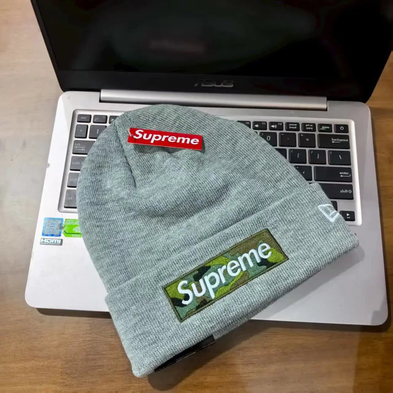 Supreme Box Logo Beanie Lime Green — 均码 · 浅灰色迷彩标