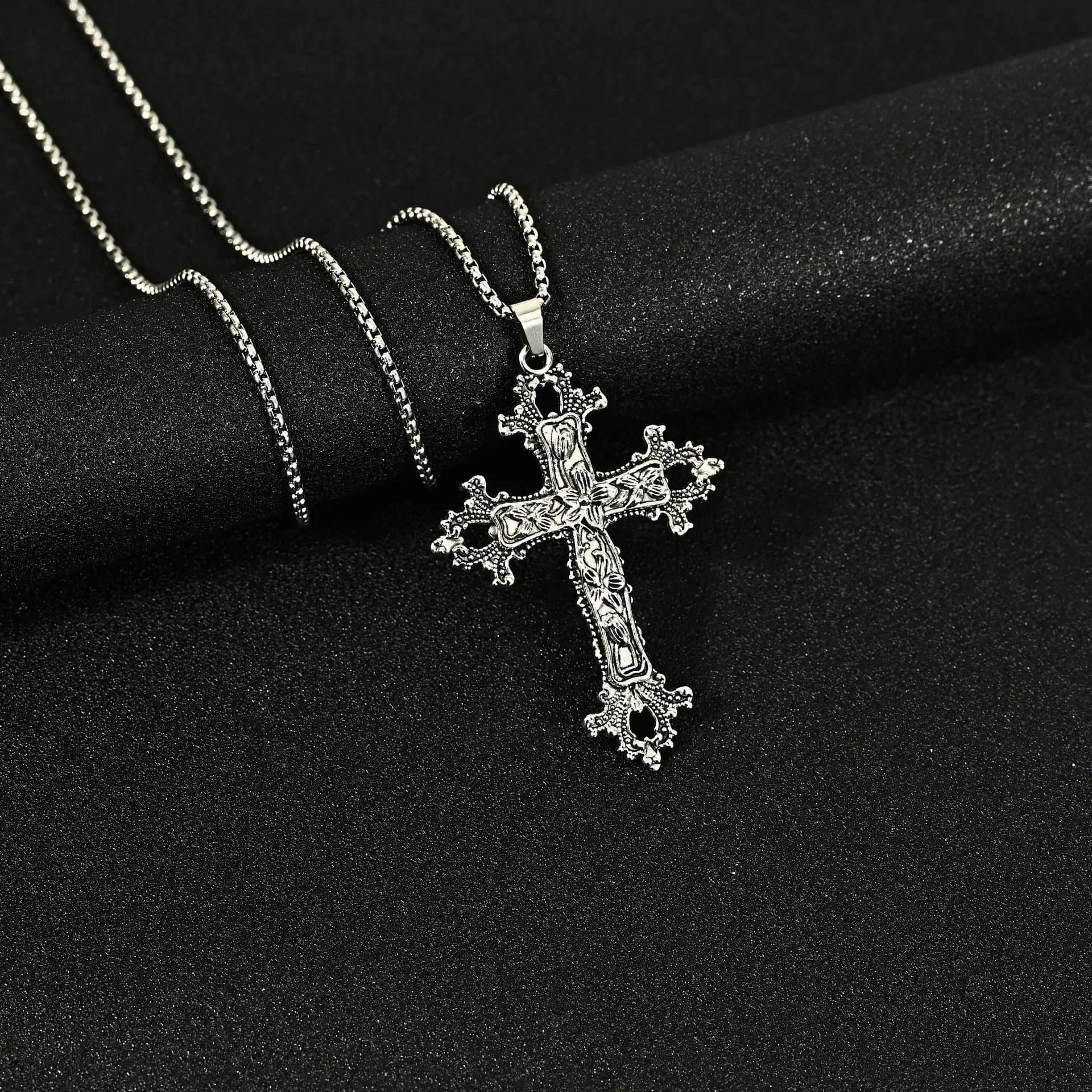 Chrome Hearts Cross Pendant Multicolor Crystal — 18#花藤十字架