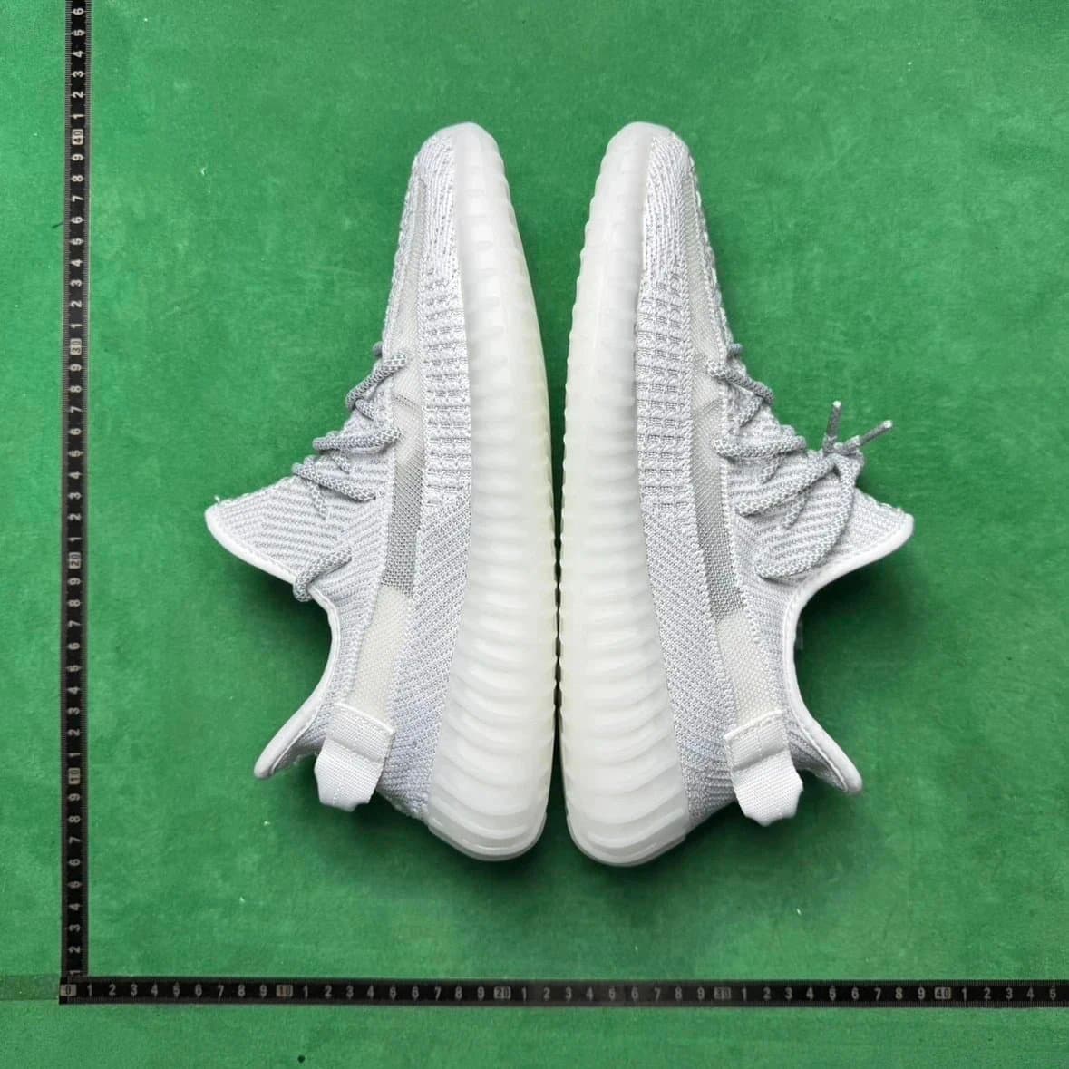 Yeezy Boost 350 V2 Zebra