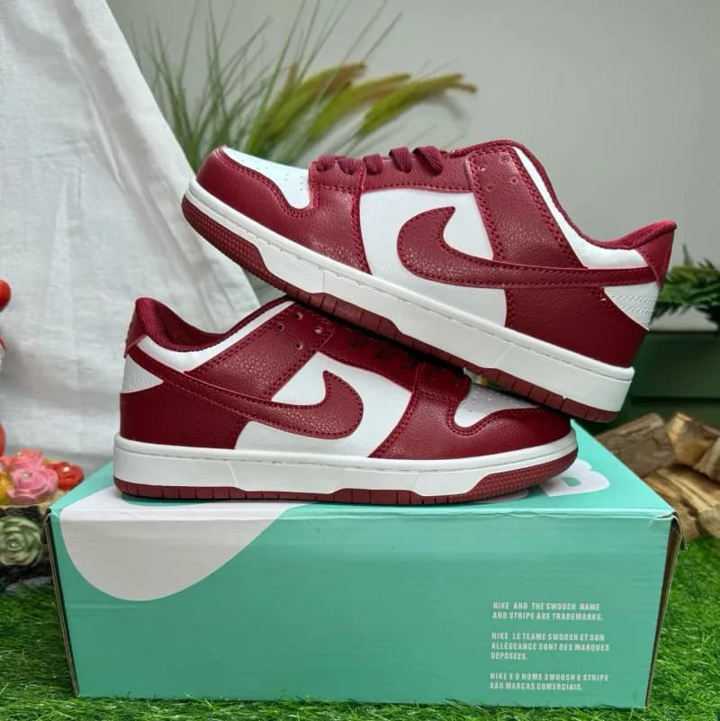 Nike Dunk Low Cherry