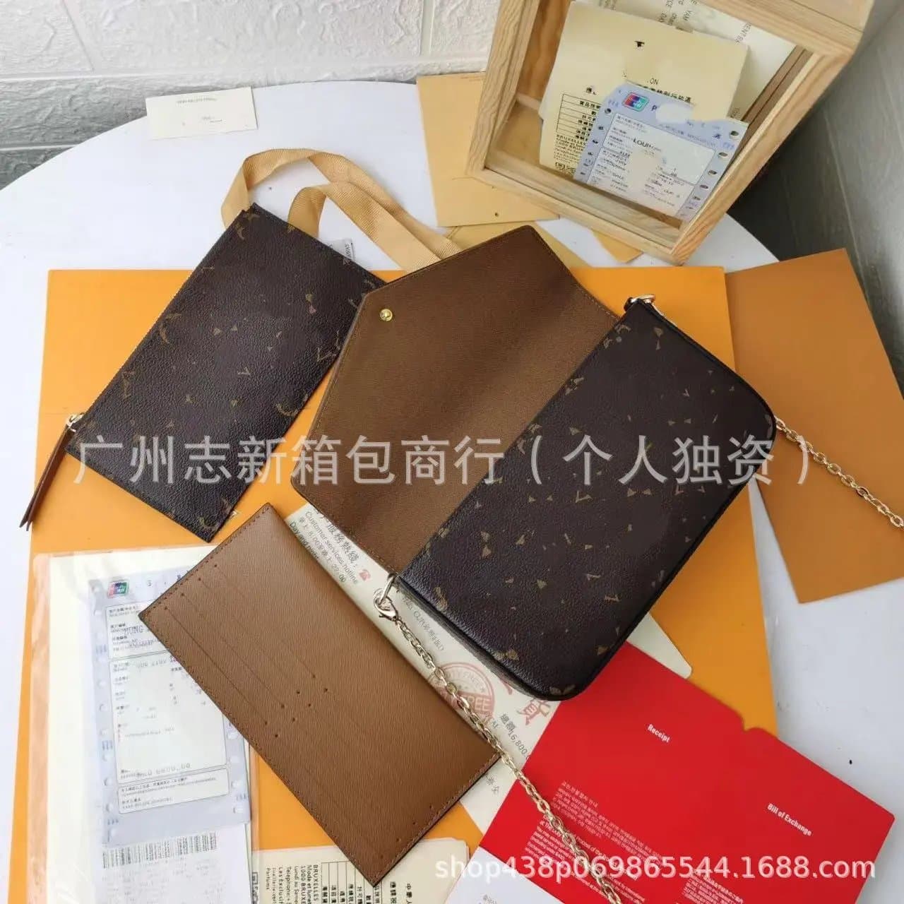 Louis Vuitton Pochette Métis Monogram Eclipse — 21X11X2 · 老花配棕色