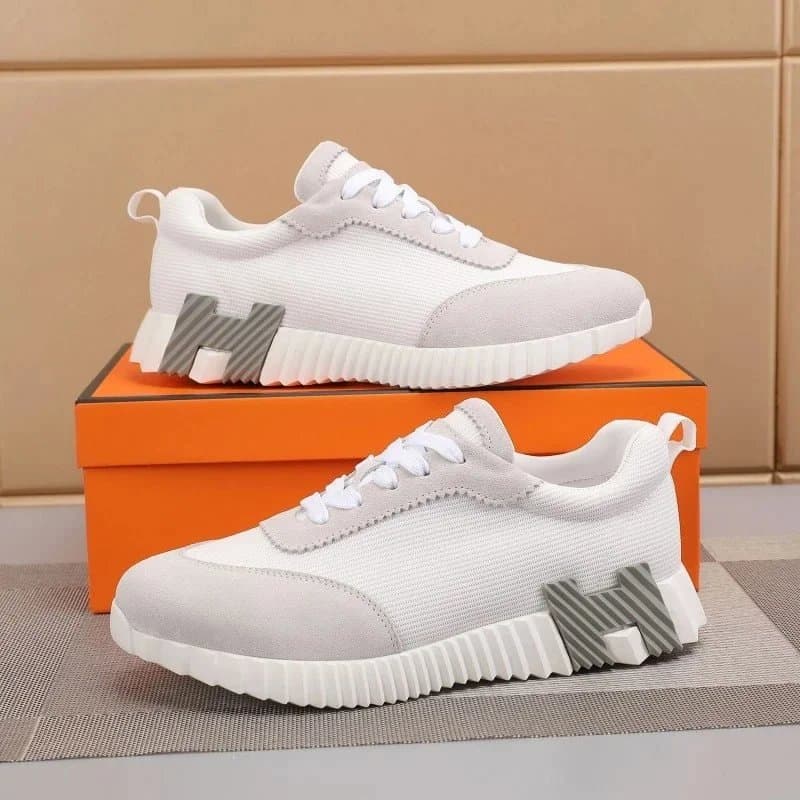 Hermès Low-Top Sneaker Contrast Sole — A11